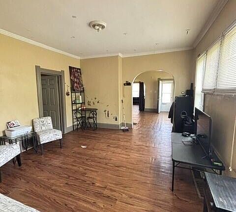 2nd image of 414 Baden St