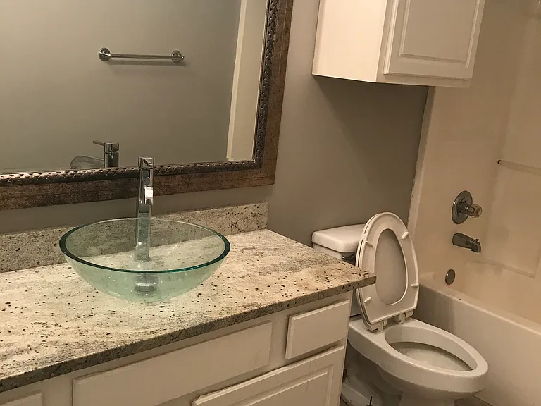 204 Woodlake Dr #204 — Photo 12