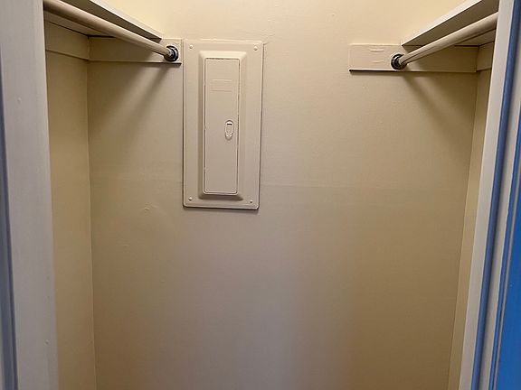 5th image of 145 Essex Ave APT 422