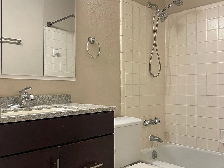 872 Arlington Ave #7 — Photo 6