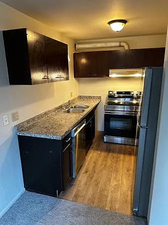Burien Sky Apartments — Photo 4