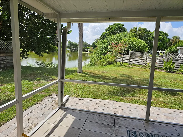 3247 Betty Dr — Photo 19