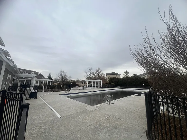 285 Lakeshore Dr — Photo 31