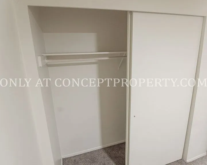 Ponderosa — Photo 114