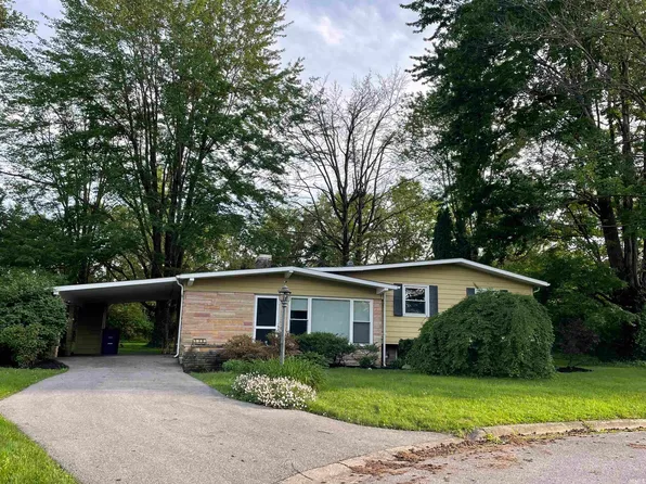120 Pleasant View Dr, Mitchell, IN 47446