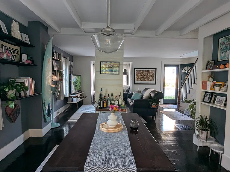 47 School St — Photo 1