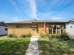 832 N Neva Ave, Addison, IL 60101