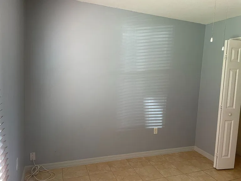 1034 Glencove Ave NW — Photo 13