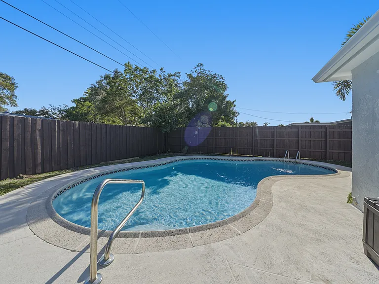 3508 SW 15th Ct — Photo 21