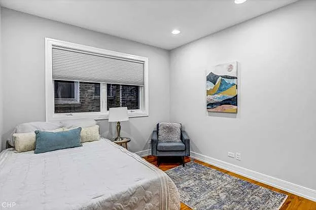 821 W Roscoe St #1 — Photo 89