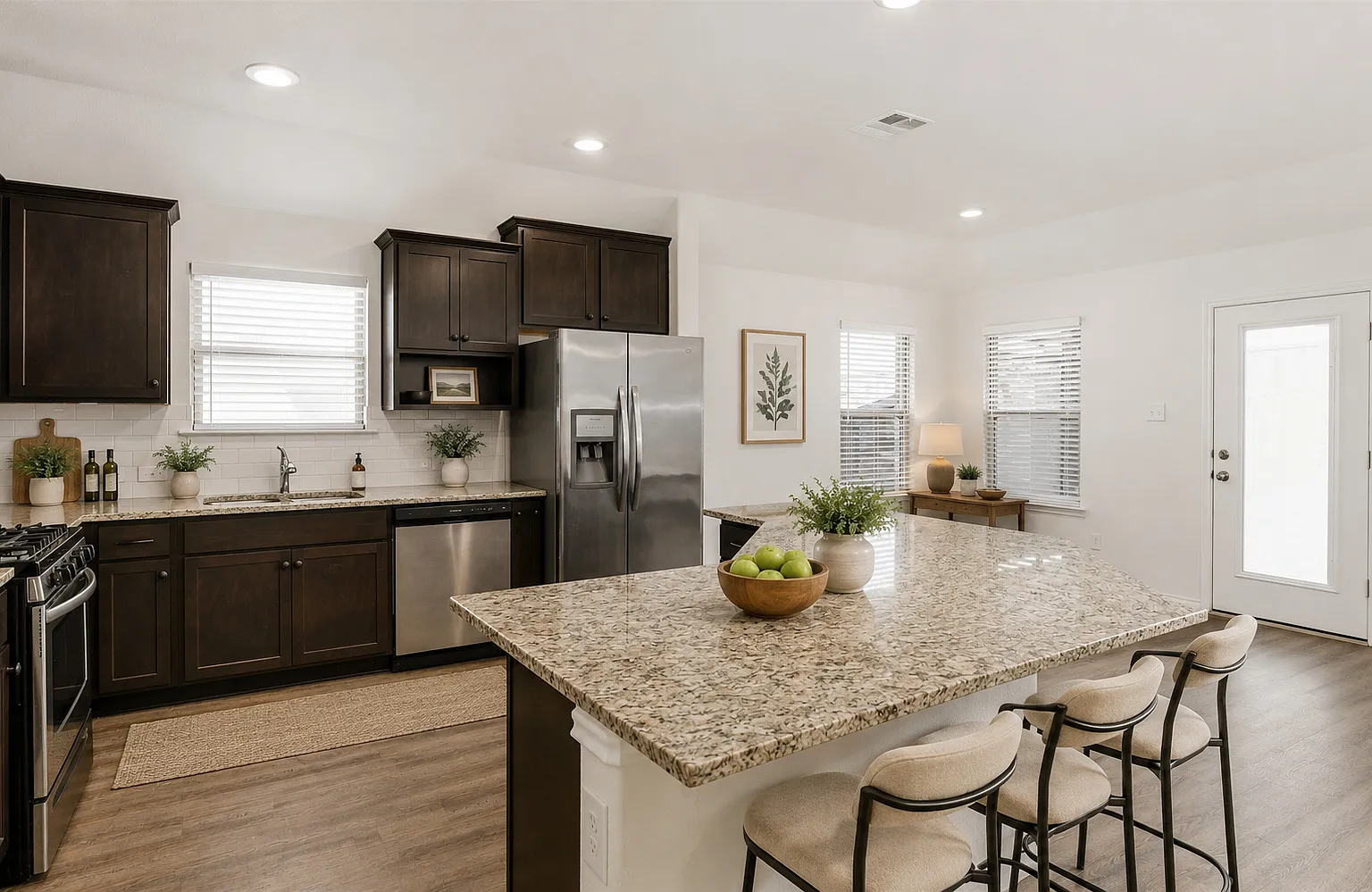 3 bed, 2069 sqft, $2,490 — Photo 3