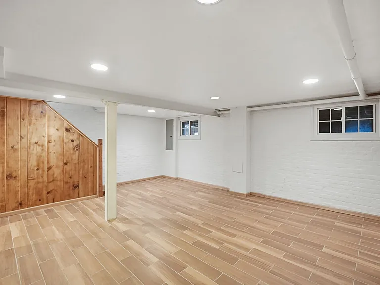 3839 Beecher St NW — Photo 30
