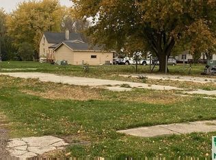 1104 3rd St, Onawa, IA 51040
