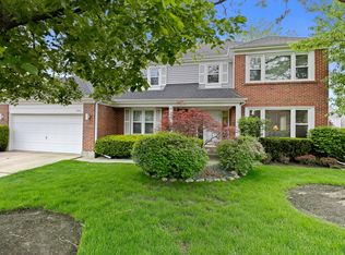 2930 Bayberry Dr, Buffalo Grove, IL 60089