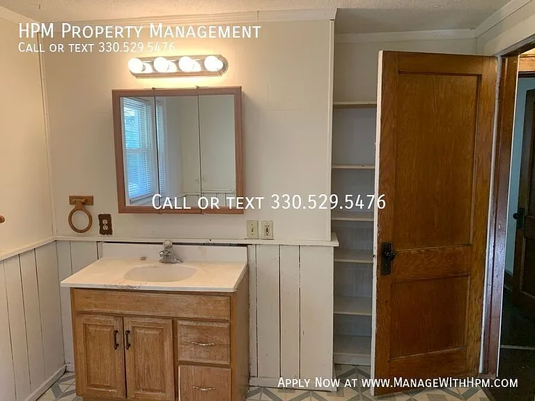 1525 Miami Ct NE — Photo 11