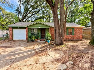 2841 Mission Rd, Tallahassee, FL 32304