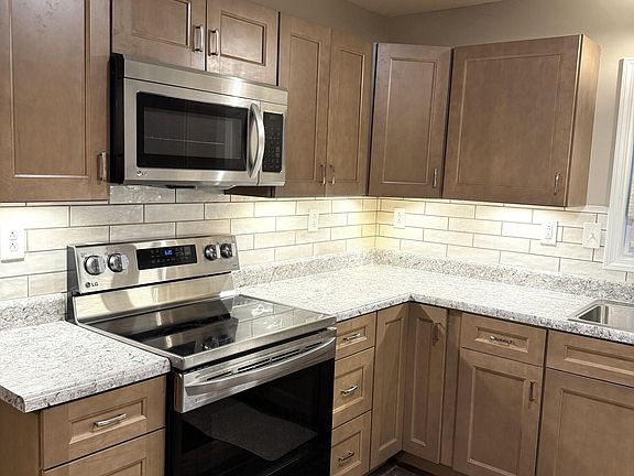 4th image of 516 Roe St
