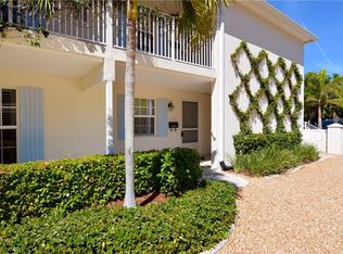600 Riomar Dr, Vero Beach, FL 32963