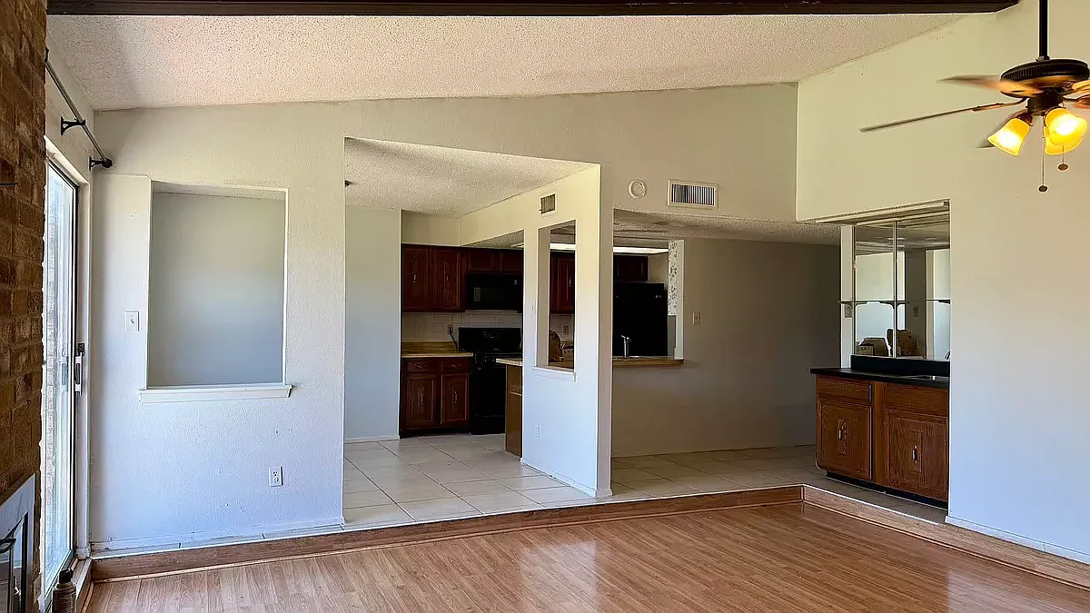 3 bed, 1470 sqft, $2,095 — Photo 2
