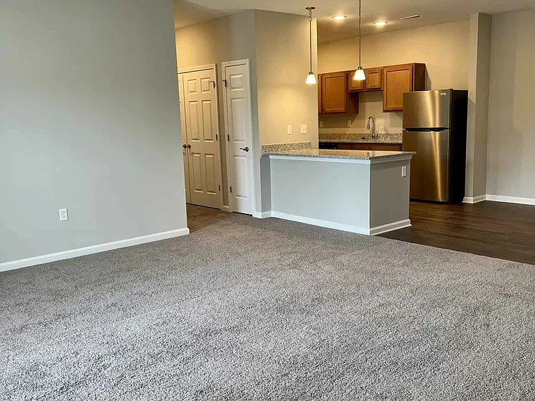 Cardinal Ridge Apartments — Photo 9