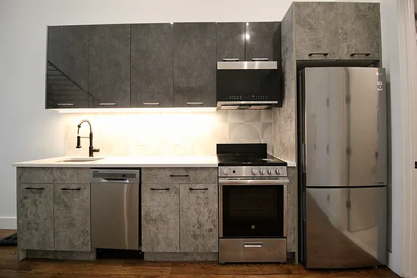 Rented by Hagstrom Management Inc | media 43