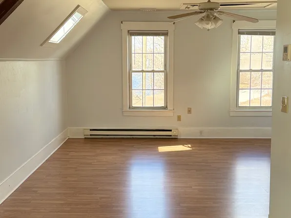 3 Munroe St, Haverhill, MA 01830