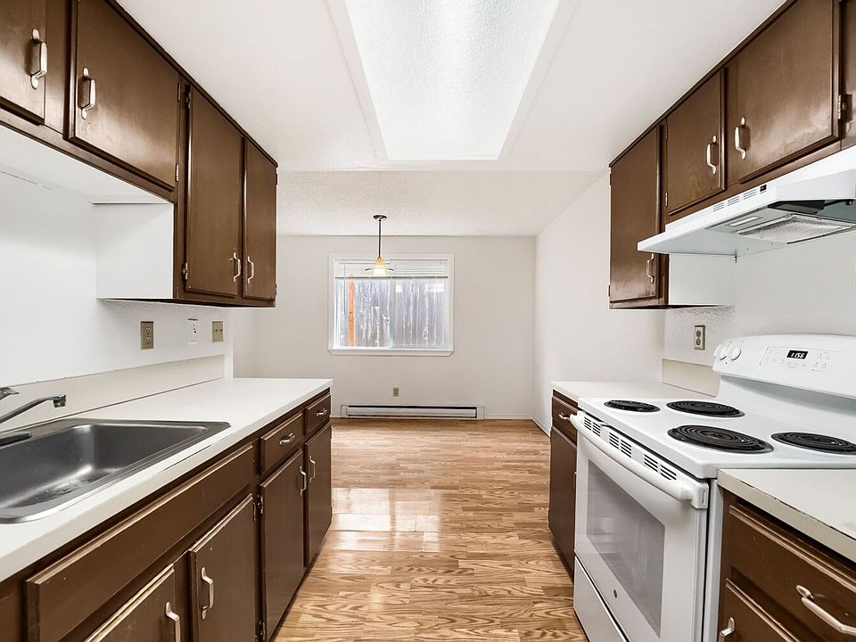 1st image of 14505 NE 6th Pl APT 2
