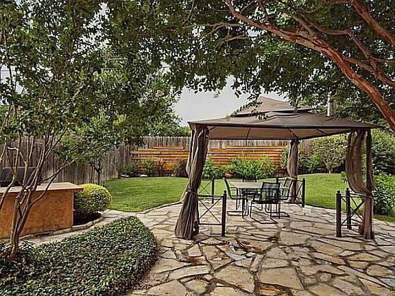 3rd image of 15037 Babbling Brook Dr