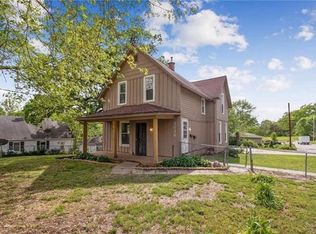 3138 7th St #A, Des Moines, IA 50313