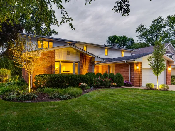 830 Warwick Rd, Deerfield, IL 60015