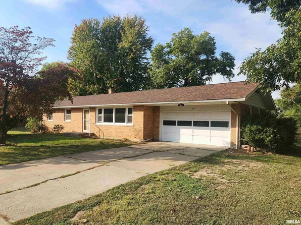 1403 Springdale N, Quincy, IL 62305