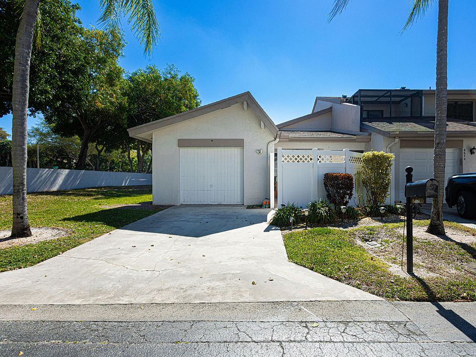 1st image of 6670 Canary Palm Circle