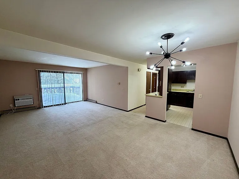 1600 Sawyer Dr — Photo 6