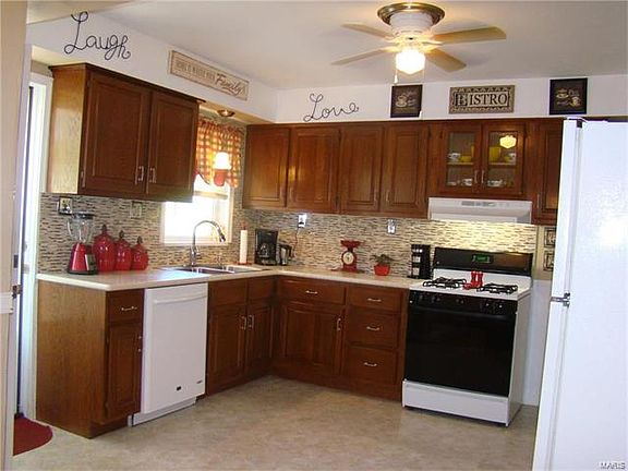 5th image of 3400 Saint Donald Ln