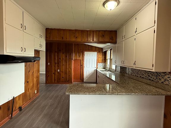 4th image of 1609 48th St