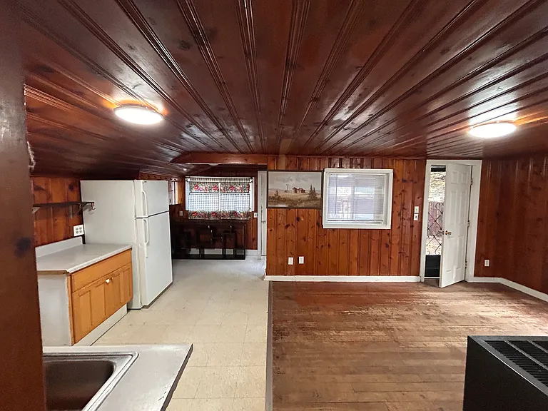 Hallway Looking toward Kitchen & Living Area