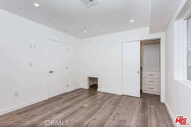 10916 Hesby St — Photo 5