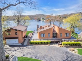 128 Chincopee Rd, Lake Hopatcong, NJ 07849