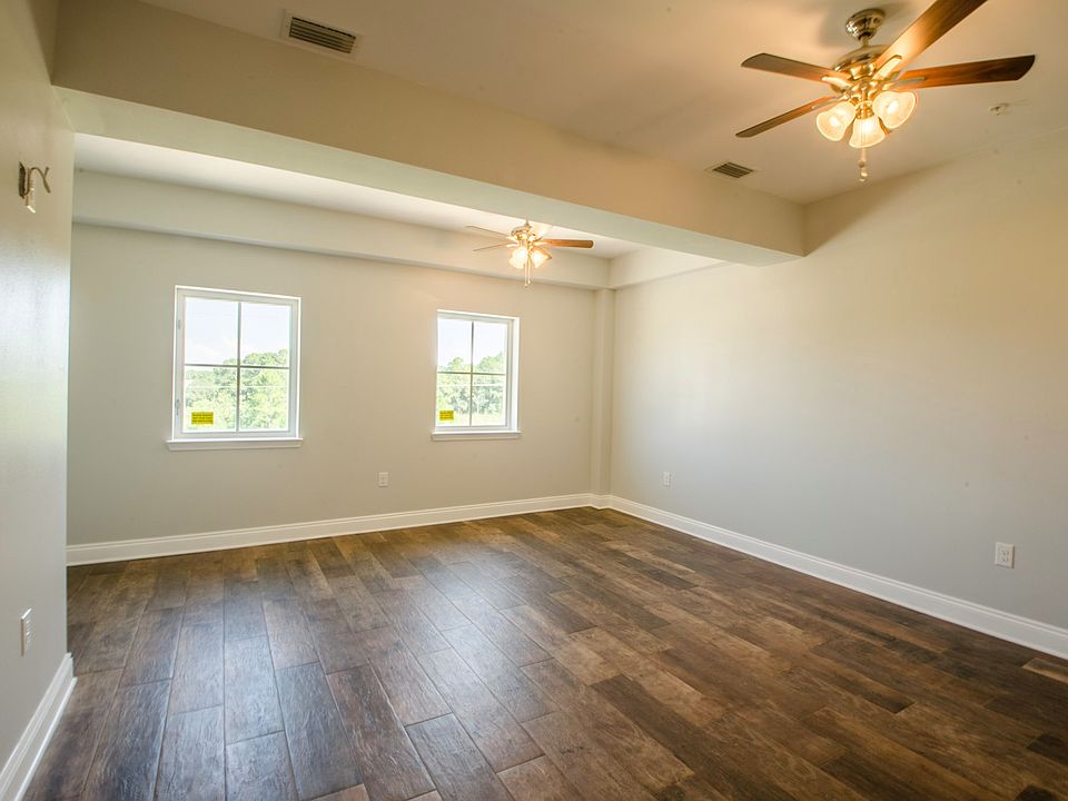 1st image of 936 Sound Harbor Cir