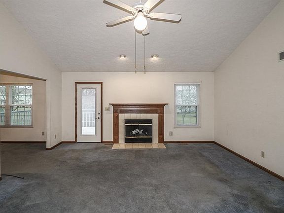 3rd image of 5172 Lexington Ct