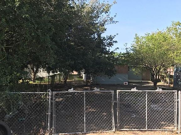 2nd image of 816 E Acacia Ave