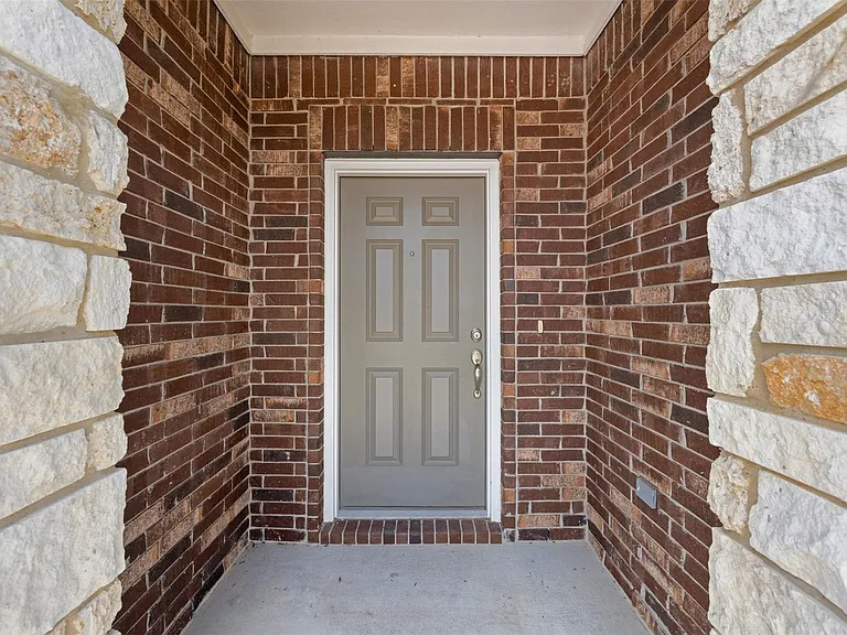 4004 Harbor Point Dr — Photo 6
