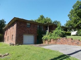 735 Reid Rd, Neosho, MO 64850