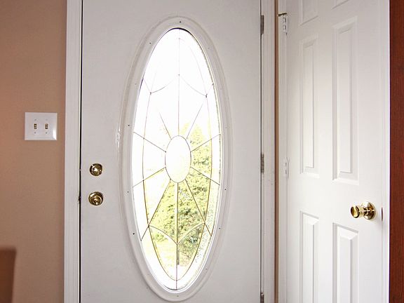 3rd image of 7307 Rose Dr