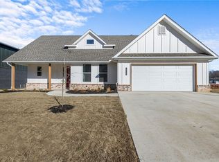 1212 Bunker Dr, Pea Ridge, AR 72751