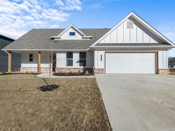 1212 Bunker Dr, Pea Ridge, AR 72751