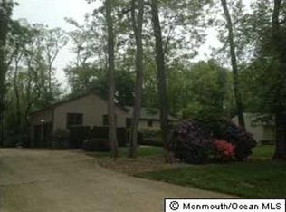 6 Old Farm Rd, Tinton Falls, NJ 07724