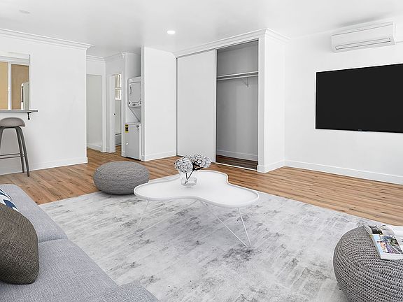 2nd image of 1435 N Curson Ave APT 10