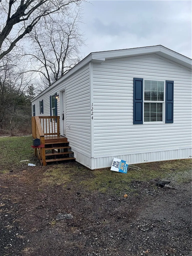 1224 Sunset Dr photo 1