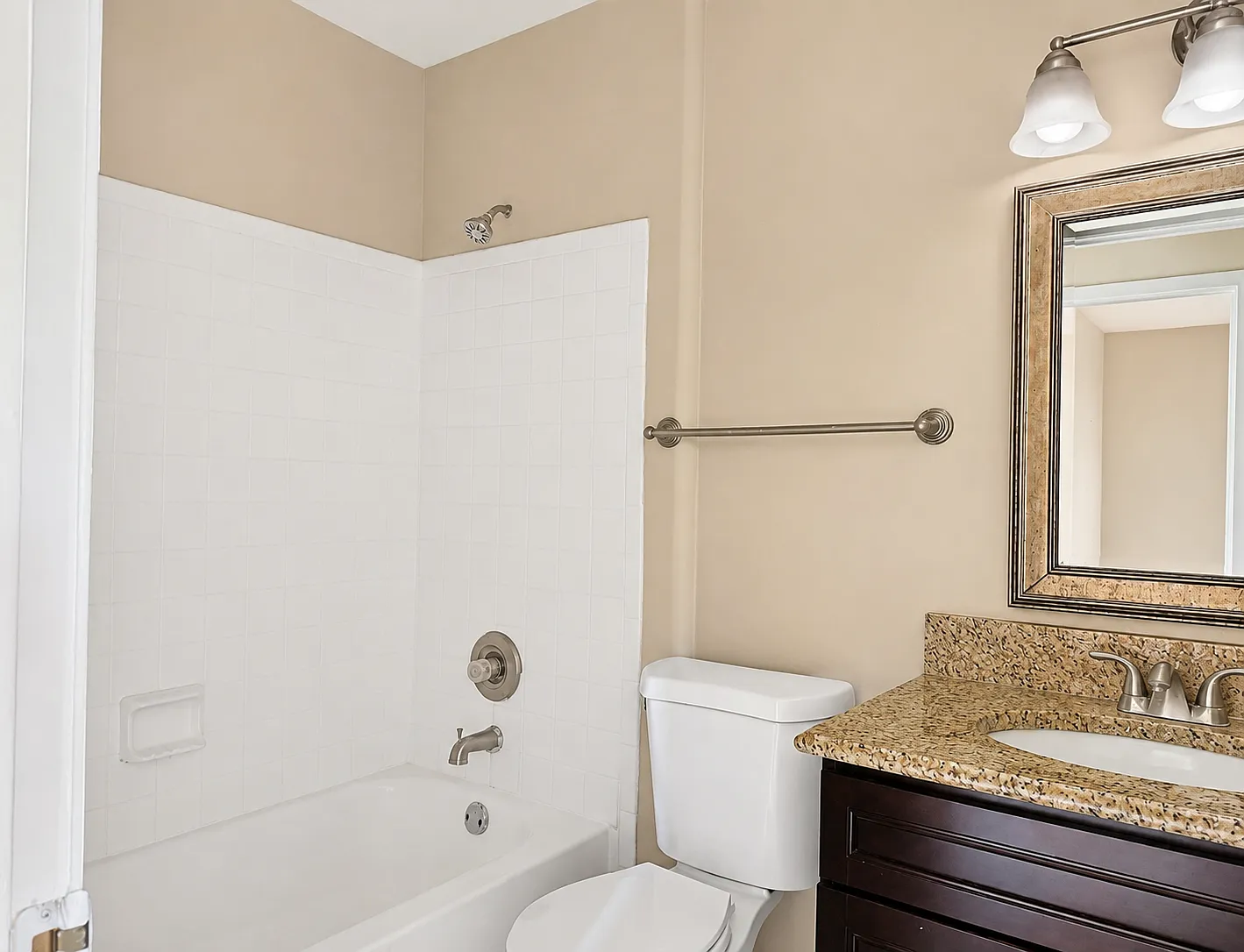 2 bed, $1,425 — Photo 4